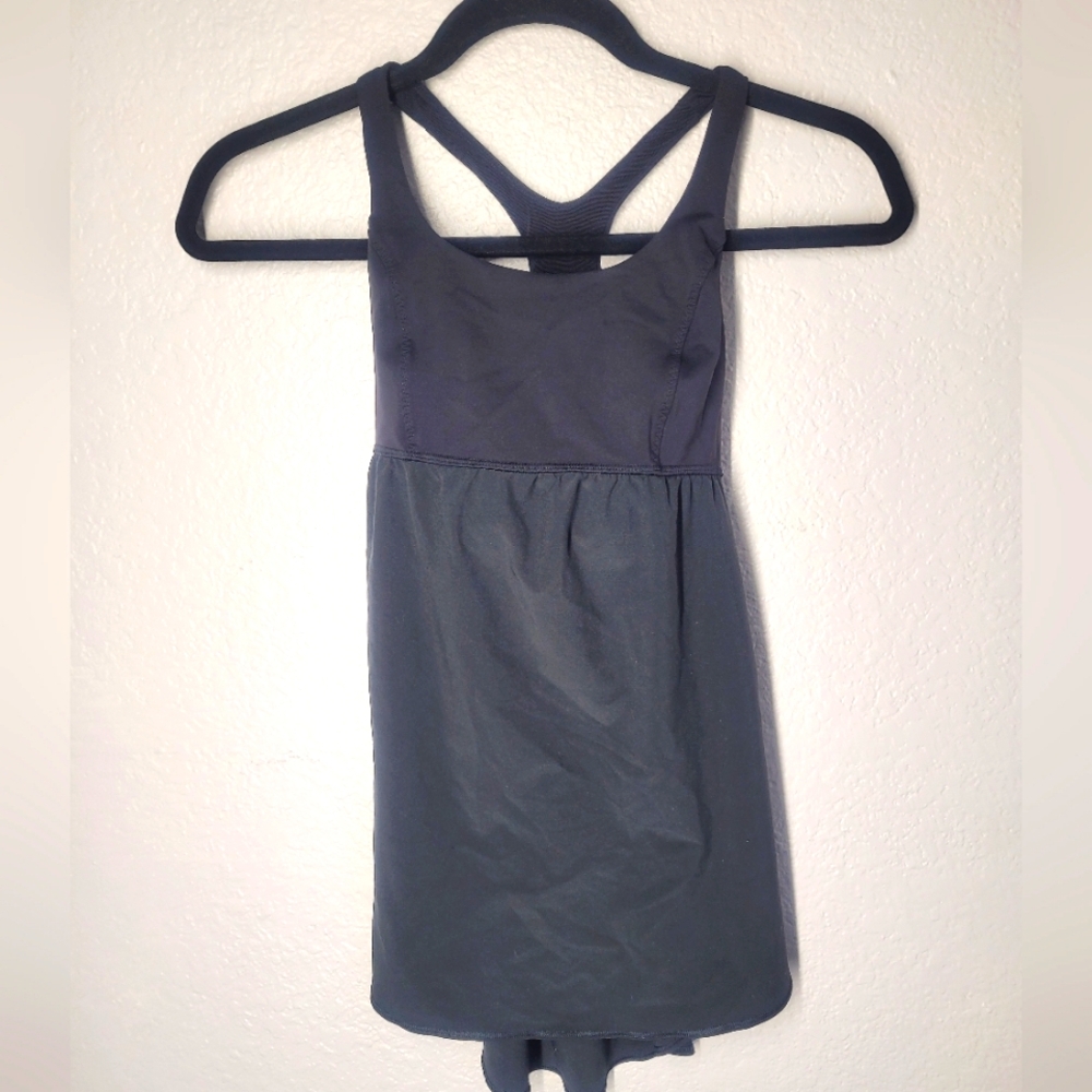 Lululemon Criss-Cross Comfortable Tank Top Yoga Cross-Training Jogging R…